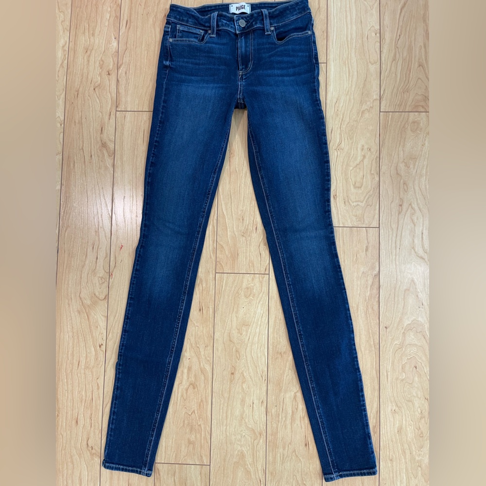 PAIGE SKINNY JEANS!! SIZE 27x32